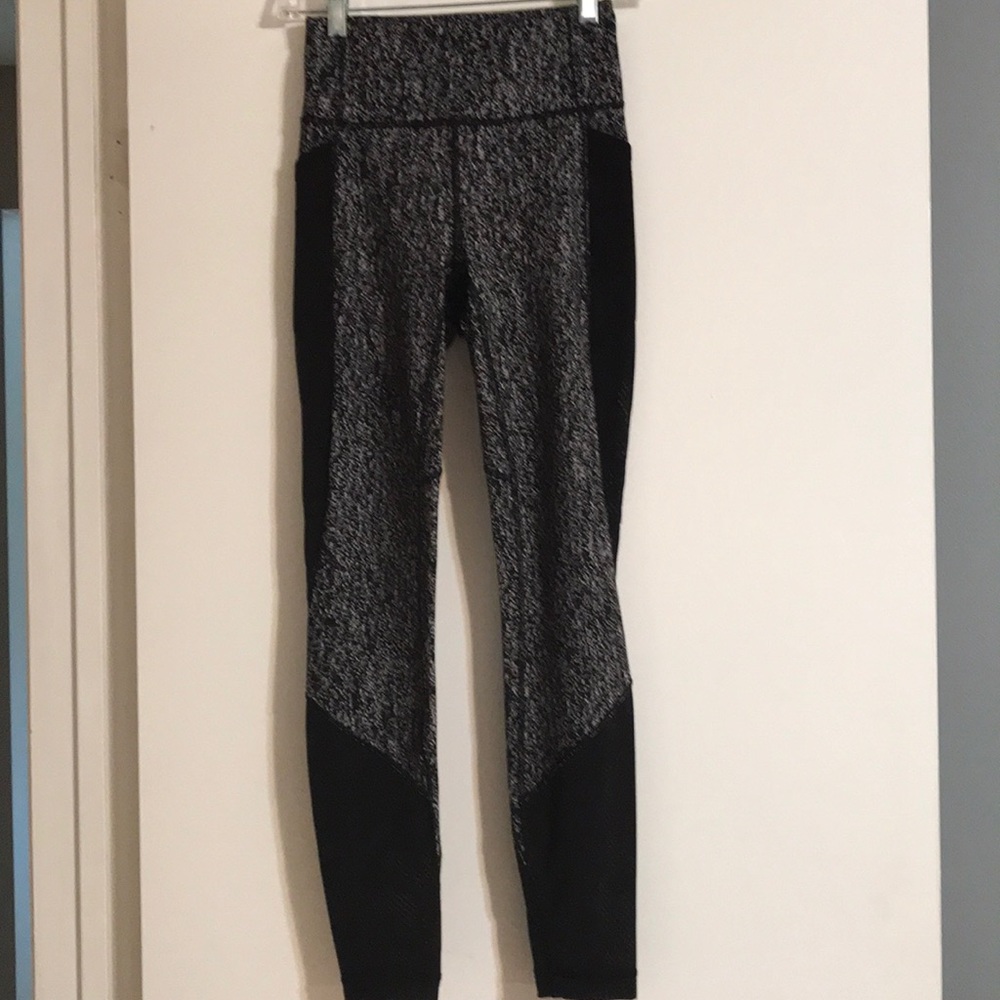 Like new LULULEMON leggings